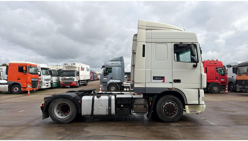 DAF XF 105.410 (BOITE MANUELLE / MANUAL GEARBOX) - Trattore stradale: foto 3 DAF XF 105.410 (BOITE MANUELLE / MANUAL GEARBOX) - Trattore stradale: foto 3