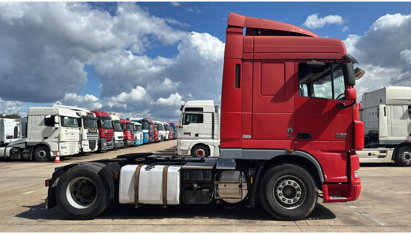 DAF XF 105.410 (BOITE MANUELLE / MANUAL GEARBOX) - Trattore stradale: foto 4 DAF XF 105.410 (BOITE MANUELLE / MANUAL GEARBOX) - Trattore stradale: foto 4