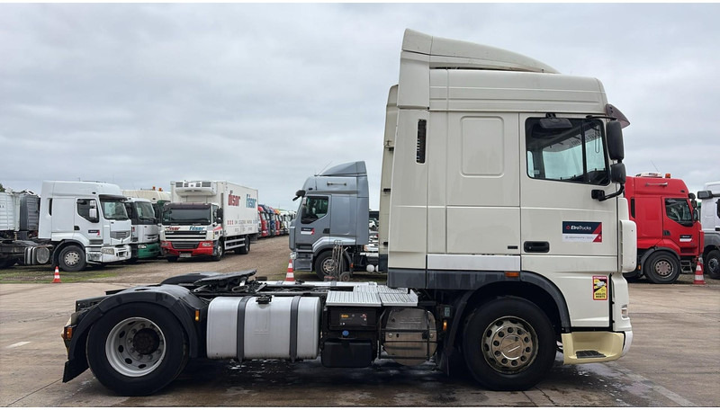 DAF XF 105.460 (BOITE MANUELLE / MANUAL GEARBOX) - Trattore stradale: foto 3 DAF XF 105.460 (BOITE MANUELLE / MANUAL GEARBOX) - Trattore stradale: foto 3