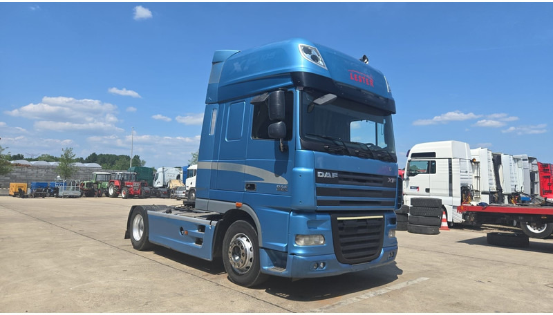 DAF XF 105.460 (BOITE MANUELLE / MANUAL GEARBOX / PARFAIT ETAT / TRES PROPRE) - Trattore stradale: foto 3 DAF XF 105.460 (BOITE MANUELLE / MANUAL GEARBOX / PARFAIT ETAT / TRES PROPRE) - Trattore stradale: foto 3