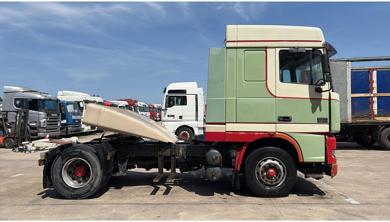 DAF XF 95.430 (EURO 3 / BOITE MANUELLE / MANUAL GEARBOX) - Trattore stradale: foto 4 DAF XF 95.430 (EURO 3 / BOITE MANUELLE / MANUAL GEARBOX) - Trattore stradale: foto 4