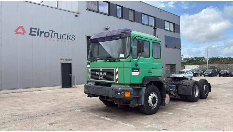MAN 25.372 (6X2 / MANUAL PUMP / POMPE MANUELLE / 8 TYRES / 6 CYLINDERS) - Trattore stradale: foto 1 MAN 25.372 (6X2 / MANUAL PUMP / POMPE MANUELLE / 8 TYRES / 6 CYLINDERS) - Trattore stradale: foto 1