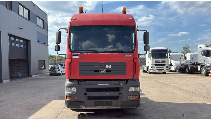 MAN TGA 18.390 (BOITE MANUELLE / MANUAL GEARBOX / PTO / POMPE HYDRAULIQUE) - Trattore stradale: foto 2 MAN TGA 18.390 (BOITE MANUELLE / MANUAL GEARBOX / PTO / POMPE HYDRAULIQUE) - Trattore stradale: foto 2