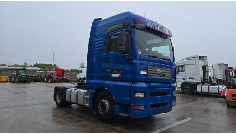 MAN TGA 18.410 (864.000 KM / MANUAL PUMP / MANUAL GEARBOX / RETARDER / POMPE MANUELLE) - Trattore stradale: foto 3 MAN TGA 18.410 (864.000 KM / MANUAL PUMP / MANUAL GEARBOX / RETARDER / POMPE MANUELLE) - Trattore stradale: foto 3