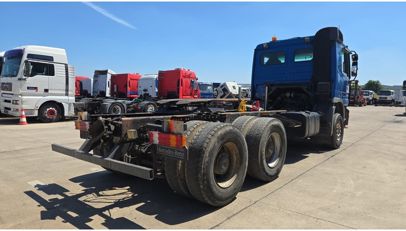 Mercedes-Benz Actros 2641 (LAMES / STEEL SUSP. / EPS / 3 PEDALES / GRAND PONT) - Trattore stradale: foto 4 Mercedes-Benz Actros 2641 (LAMES / STEEL SUSP. / EPS / 3 PEDALES / GRAND PONT) - Trattore stradale: foto 4