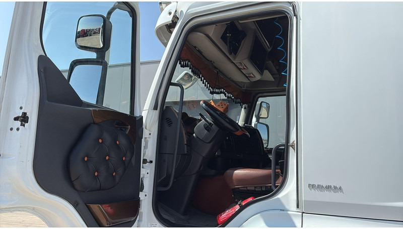 Trattore stradale Renault Premium 460 DXI (PERFECT CONDITION / CHASSIS NO RUST / VERY CLEAN / AIRCO / EEV): foto 19