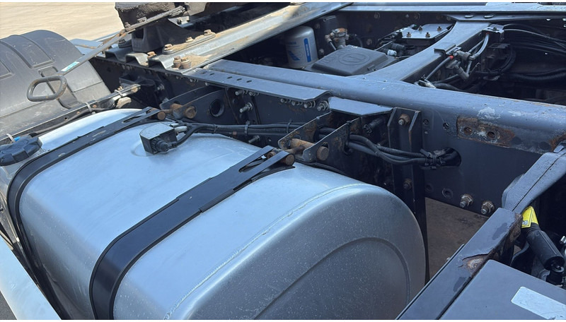 Trattore stradale Renault Premium 460 DXI (PERFECT CONDITION / CHASSIS NO RUST / VERY CLEAN / AIRCO / EEV): foto 16