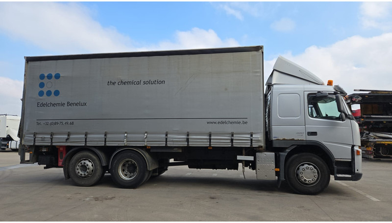 Volvo FM 400 (BELGIAN TRUCK / TECHNICAL TOP CONDITION !! / 6X2 / LIFT / EURO 5) - Camion centinato: foto 4 Volvo FM 400 (BELGIAN TRUCK / TECHNICAL TOP CONDITION !! / 6X2 / LIFT / EURO 5) - Camion centinato: foto 4