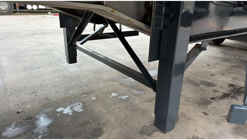 Semirimorchio cassonato/ Pianale Wismut TAMBOURS / DRUM BRAKES (DRUM BRAKES / FREINS TAMBOURS): foto 16