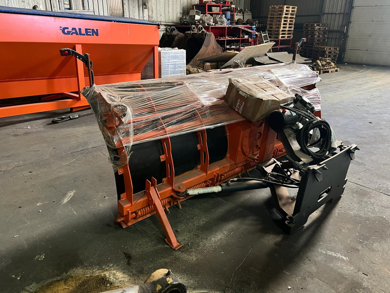 GALEN Snow Blade for Trucks - Lama neve per Camion: foto 2 GALEN Snow Blade for Trucks - Lama neve per Camion: foto 2