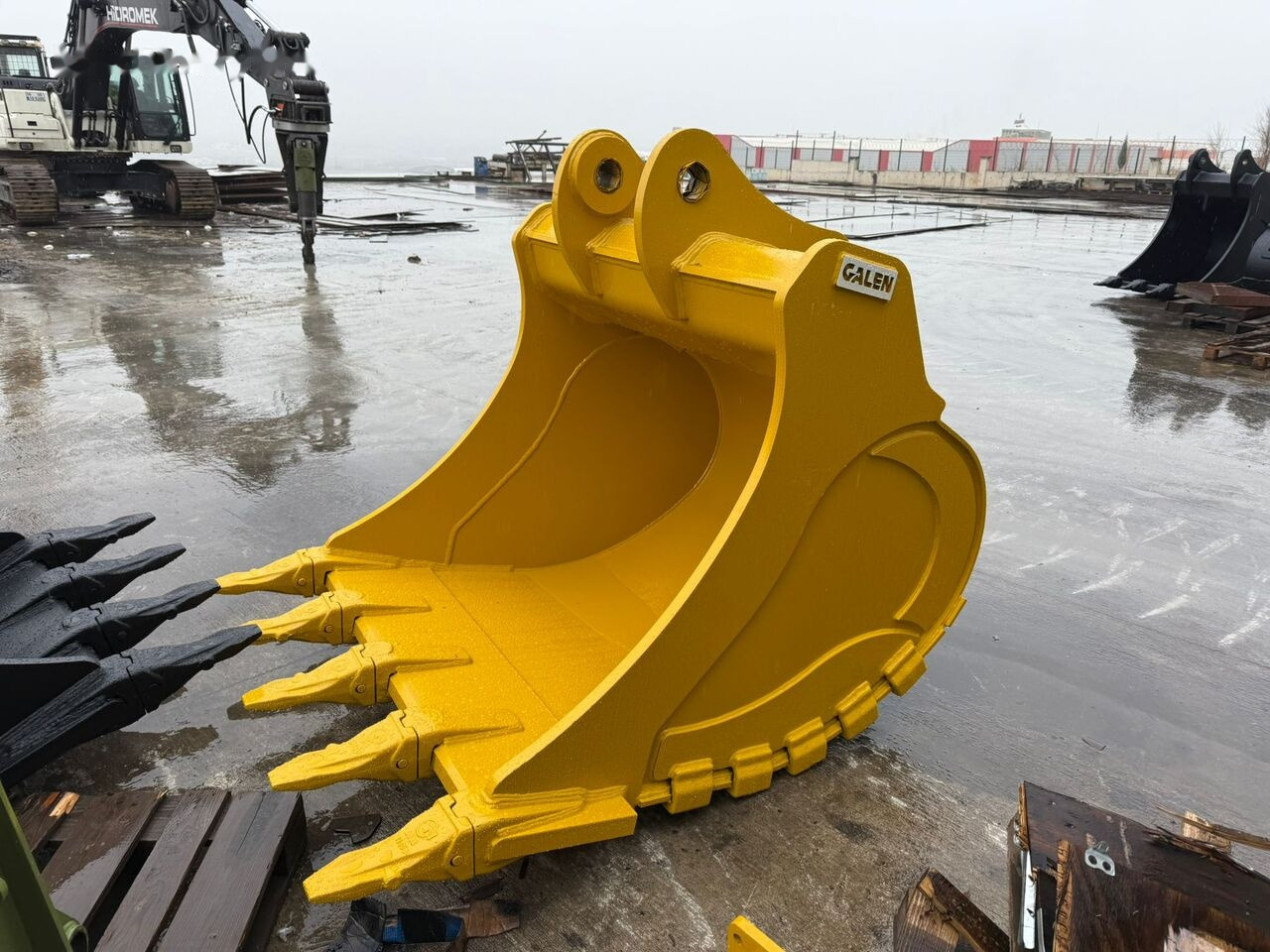 Komatsu PC300 Reinforced General Purpose Bucket - Benna per escavatore: foto 1 Komatsu PC300 Reinforced General Purpose Bucket - Benna per escavatore: foto 1