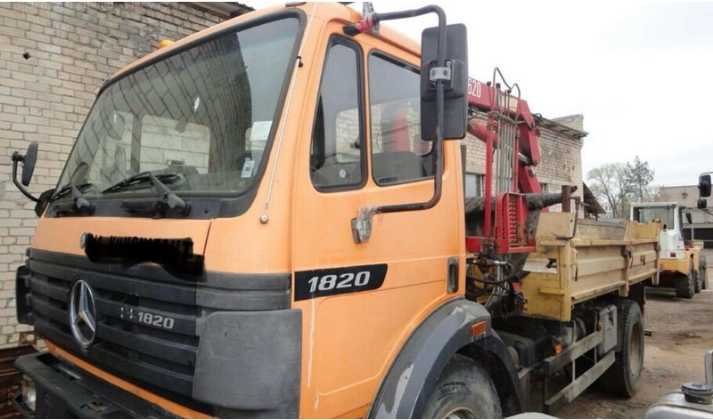 Mercedes-Benz 1820 - Autocarro ribaltabile, Camion con gru: foto 2 Mercedes-Benz 1820 - Autocarro ribaltabile, Camion con gru: foto 2