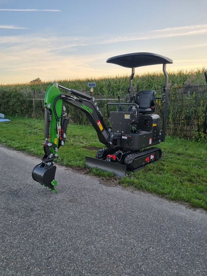 WCM CTX 8010 Diesel - Miniescavatore: foto 2 WCM CTX 8010 Diesel - Miniescavatore: foto 2