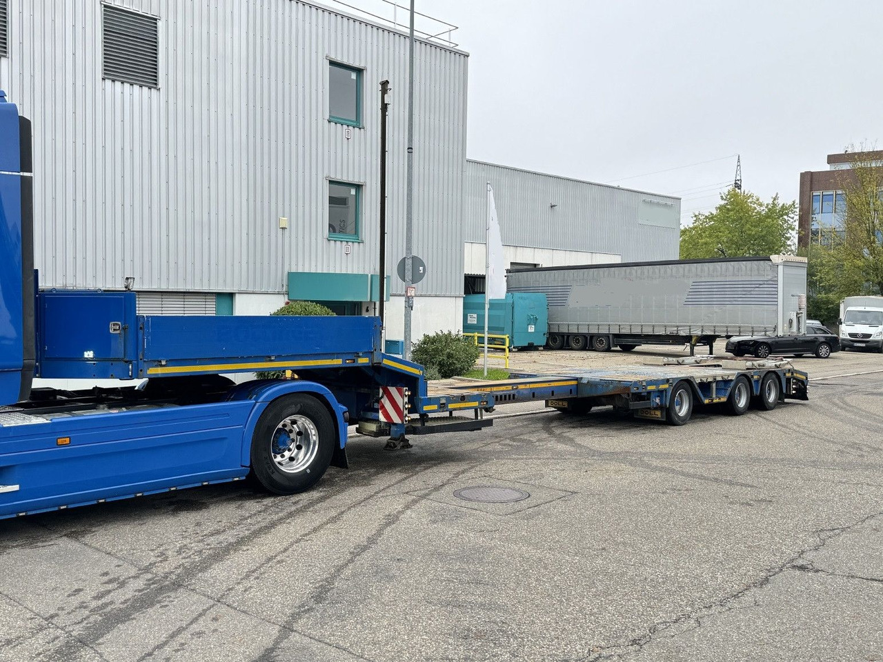 Doll S3L Tele-Tieflader+3,3m Radmulden Lift Lenkachse - Semirimorchio pianale ribassato: foto 1 Doll S3L Tele-Tieflader+3,3m Radmulden Lift Lenkachse - Semirimorchio pianale ribassato: foto 1