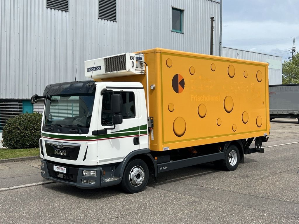 MAN TGL 8.220 Kühlkoffer 5,26m LBW Klima Luftgef. MAN TGL 8.220 Kühlkoffer 5,26m LBW Klima Luftgef. - Furgone frigo: foto 3 MAN TGL 8.220 Kühlkoffer 5,26m LBW Klima Luftgef. MAN TGL 8.220 Kühlkoffer 5,26m LBW Klima Luftgef. - Furgone frigo: foto 3