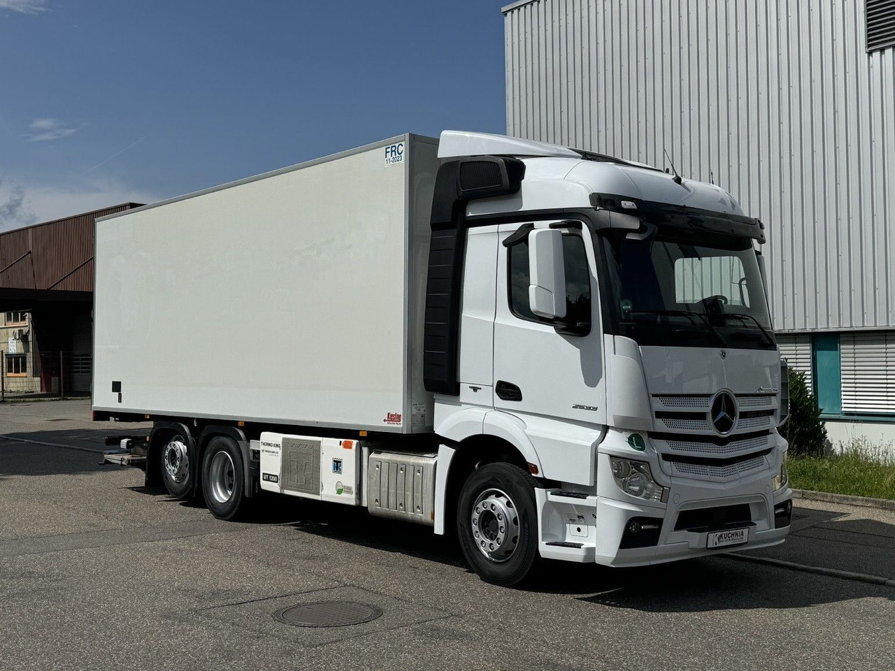 Mercedes-Benz Actros 2533L Tiefkühl 5-Fleisch-Rohrbahnen TKing - Autocarro frigorifero: foto 4 Mercedes-Benz Actros 2533L Tiefkühl 5-Fleisch-Rohrbahnen TKing - Autocarro frigorifero: foto 4