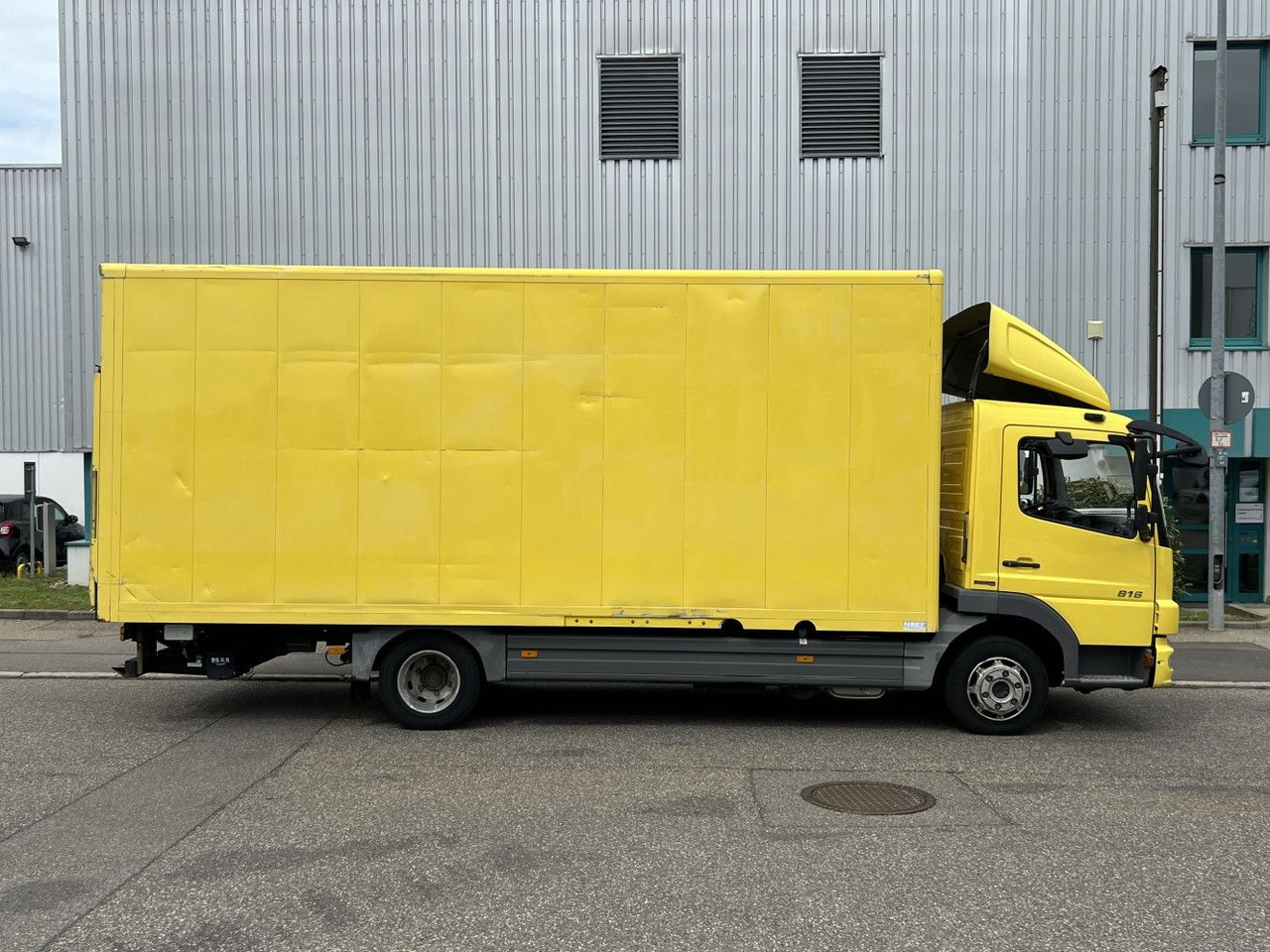 Leasing di  Mercedes-Benz Atego 816L Möbelkoffer 6,15m LBW 3-Sitze Euro-5 Mercedes-Benz Atego 816L Möbelkoffer 6,15m LBW 3-Sitze Euro-5: foto 8