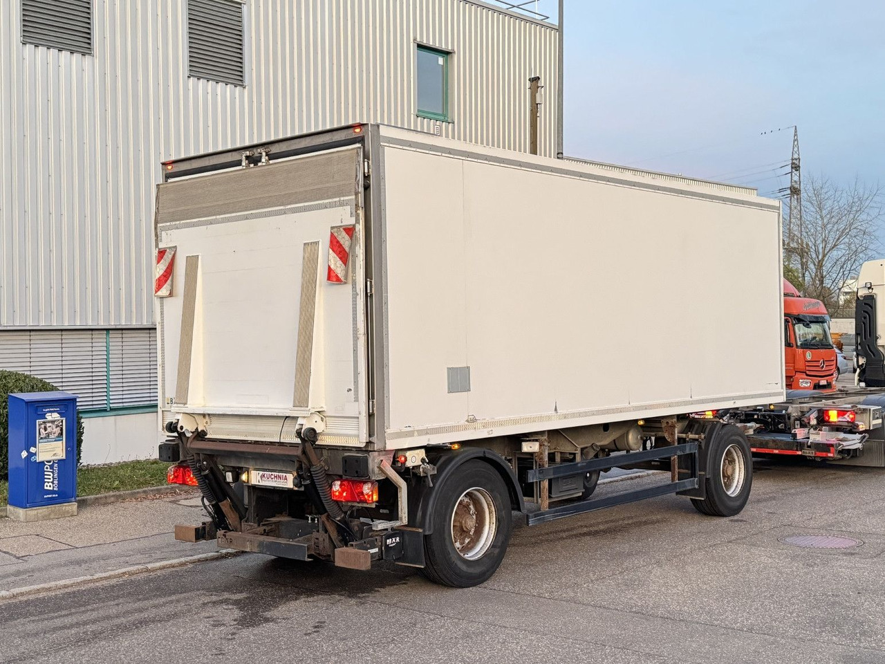 ROHR RAK/18 TK Tiefkühl MAXIMA 1000 Türen LBW 2t BPW - Rimorchio frigorifero: foto 5 ROHR RAK/18 TK Tiefkühl MAXIMA 1000 Türen LBW 2t BPW - Rimorchio frigorifero: foto 5