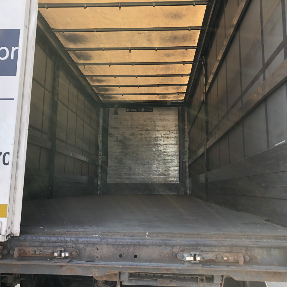 - Rimorchio centinato: foto 5 - Rimorchio centinato: foto 5