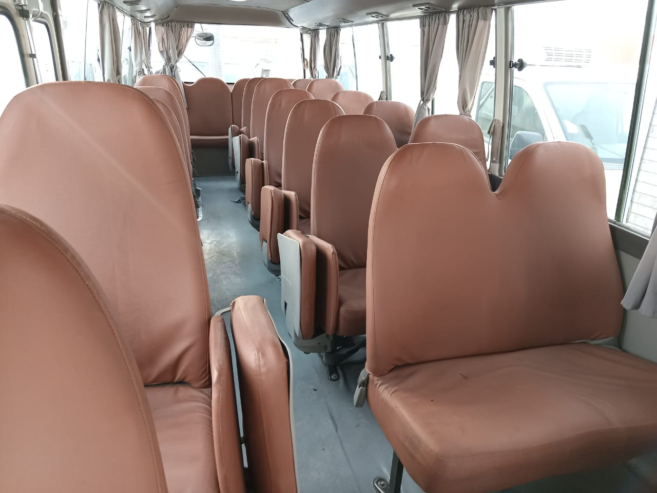 TOYOTA Coaster ... 30 places - diesel - climatisé ... BELGIQUE.. - Minibus, Pulmino: foto 4 TOYOTA Coaster ... 30 places - diesel - climatisé ... BELGIQUE.. - Minibus, Pulmino: foto 4