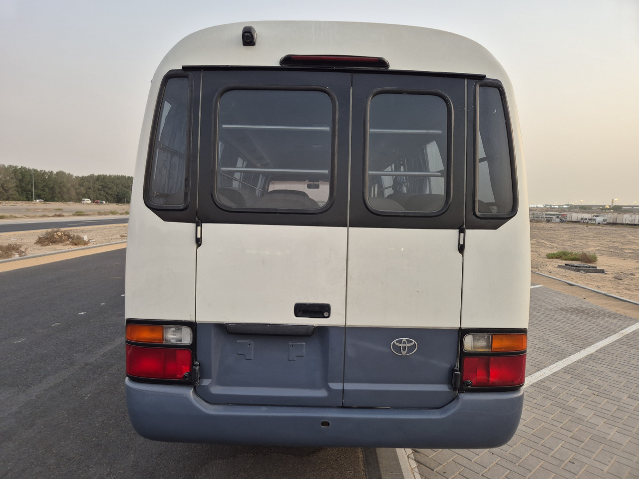 Toyota Coaster ... 30 places - climatisé - Minibus, Pulmino: foto 4 Toyota Coaster ... 30 places - climatisé - Minibus, Pulmino: foto 4