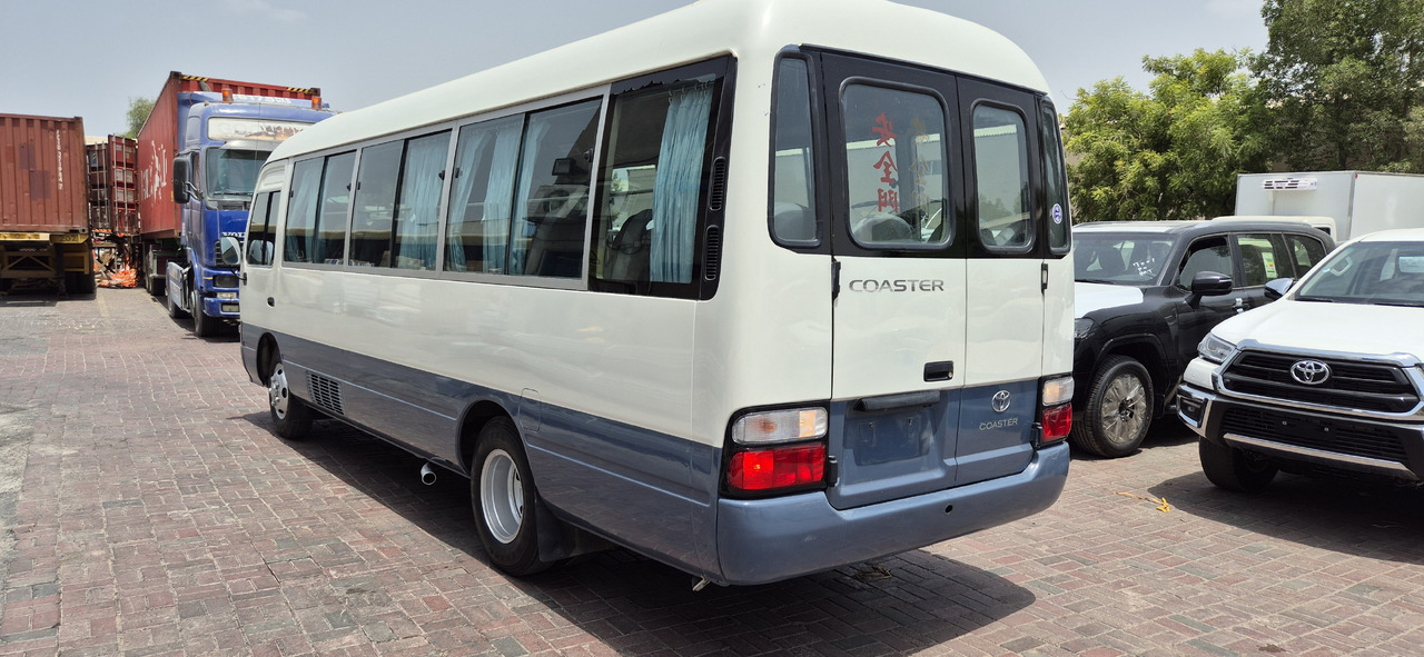 Toyota Coaster ... 30 places - climatisé - Minibus, Pulmino: foto 2 Toyota Coaster ... 30 places - climatisé - Minibus, Pulmino: foto 2