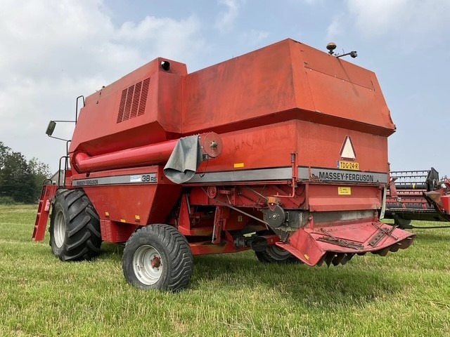 MASSEY FERGUSON 38RS - Mietitrebbia: foto 5 MASSEY FERGUSON 38RS - Mietitrebbia: foto 5