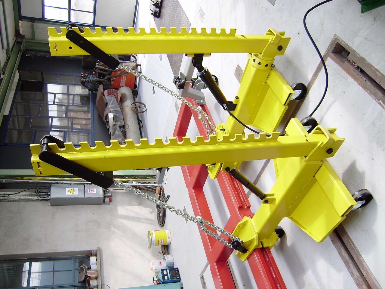 Tapka Bodywork Straightening Bench with Dozer (3000x920) / Tapka Karosserie Richtbank mit Dozer (3000x920) / Tapka Karosářská Rovnáci Lavička s Dozerem (3000x920) / Tapka Banc de Dreptare Caroserie cu - Attrezzatura per officina meccanica: foto 2 Tapka Bodywork Straightening Bench with Dozer (3000x920) / Tapka Karosserie Richtbank mit Dozer (3000x920) / Tapka Karosářská Rovnáci Lavička s Dozerem (3000x920) / Tapka Banc de Dreptare Caroserie cu - Attrezzatura per officina meccanica: foto 2