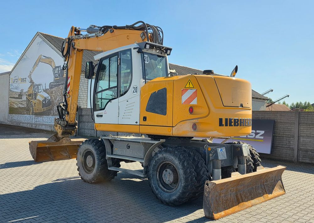 Liebherr A918 COMPACT, 2014 ROK, SW 48 LIKUFIX szybkozłącze - Escavatore gommato: foto 3 Liebherr A918 COMPACT, 2014 ROK, SW 48 LIKUFIX szybkozłącze - Escavatore gommato: foto 3