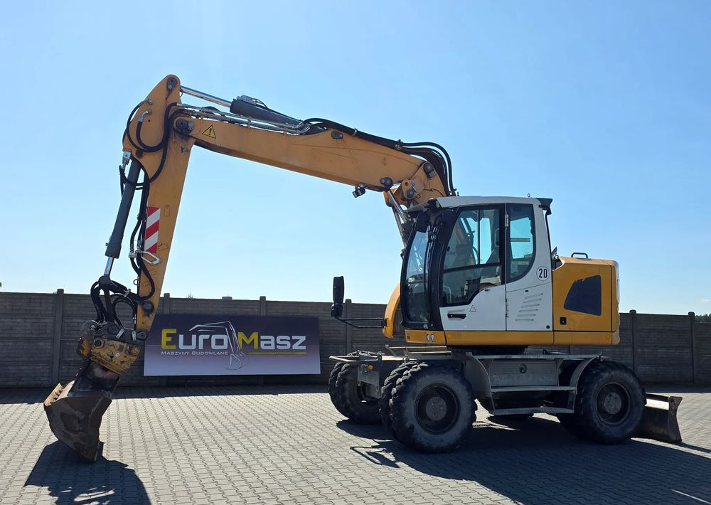 Liebherr A918 COMPACT, 2014 ROK, SW 48 LIKUFIX szybkozłącze - Escavatore gommato: foto 1 Liebherr A918 COMPACT, 2014 ROK, SW 48 LIKUFIX szybkozłącze - Escavatore gommato: foto 1