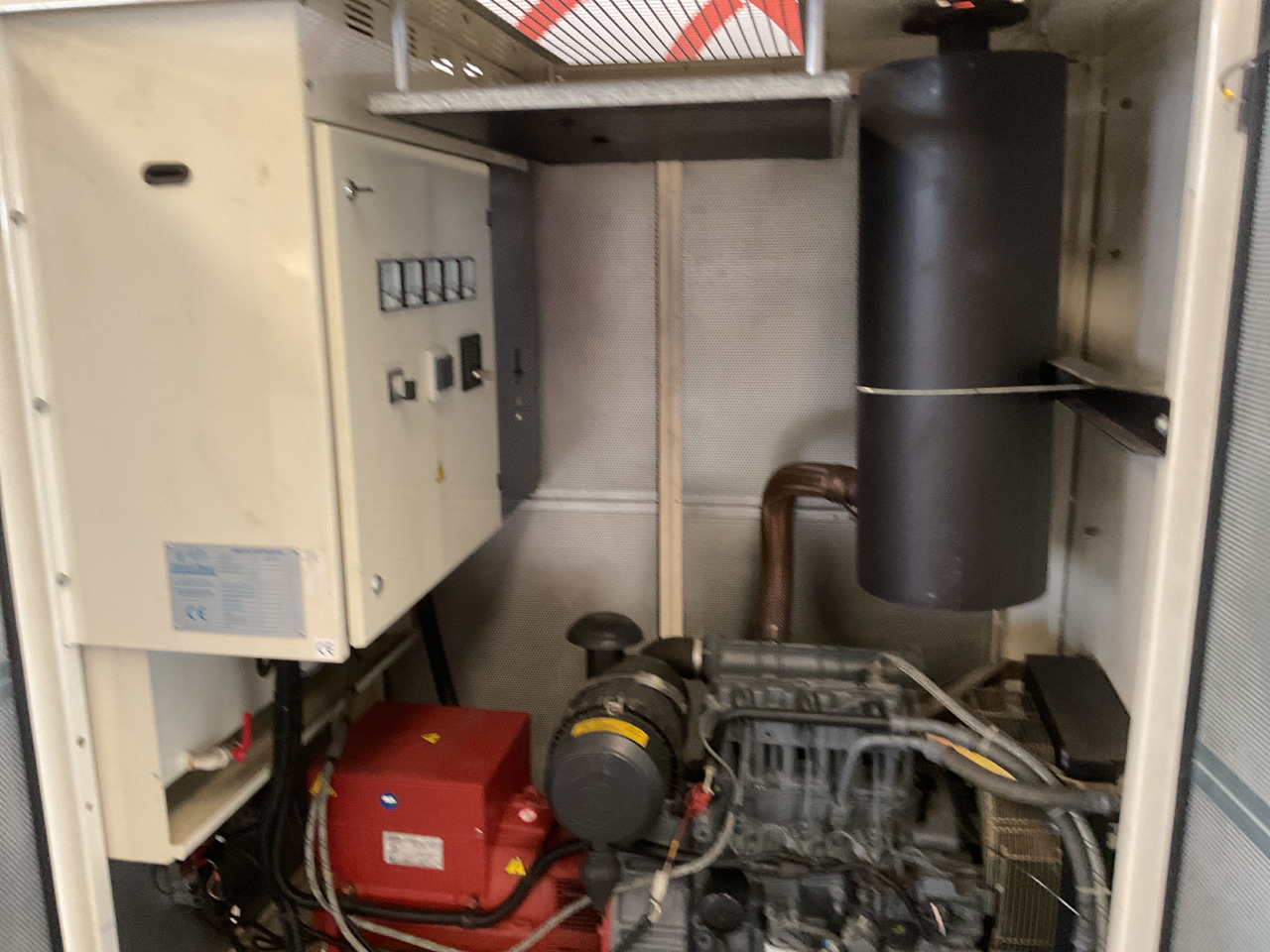 Deutz F3M1011F, 45KVA generatorset. Like brand new. Low standby hours - Gruppo elettrogeno: foto 2 Deutz F3M1011F, 45KVA generatorset. Like brand new. Low standby hours - Gruppo elettrogeno: foto 2