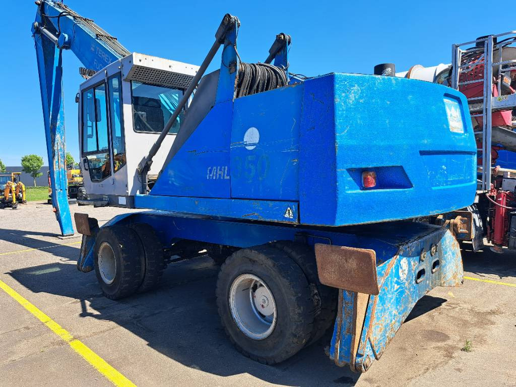 Fuchs MHL350C + generator - Escavatore per movimentazione: foto 1 Fuchs MHL350C + generator - Escavatore per movimentazione: foto 1
