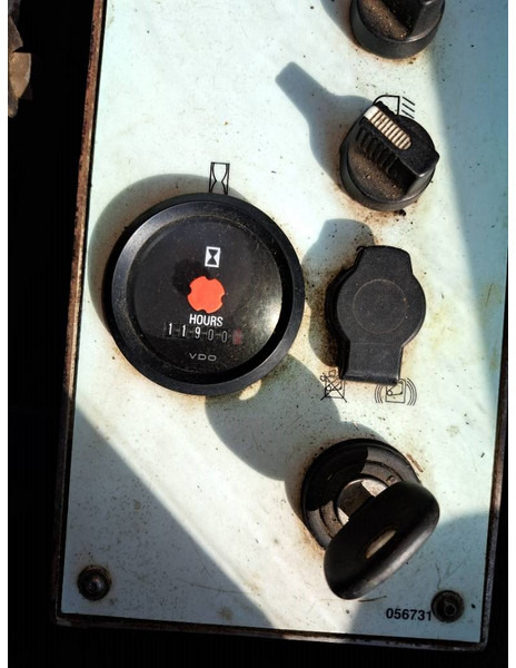 Escavatore per movimentazione per il trasporto di rifiuti Sennebogen 825 M: foto 12