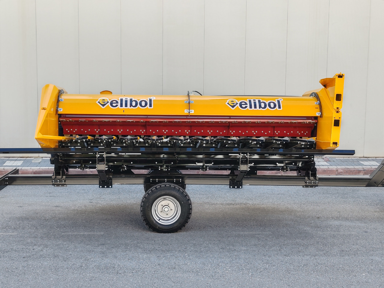 ELİBOL FREESUN 410+ SUNFLOWER HEADER - Barra di taglio per girasol: foto 1 ELİBOL FREESUN 410+ SUNFLOWER HEADER - Barra di taglio per girasol: foto 1