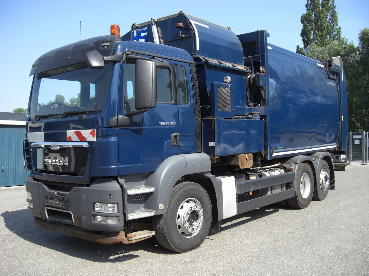 MAN 26360FNLL / SEITENLADER MAN 26360FNLL / SEITENLADER - Camion immondizia: foto 1 MAN 26360FNLL / SEITENLADER MAN 26360FNLL / SEITENLADER - Camion immondizia: foto 1