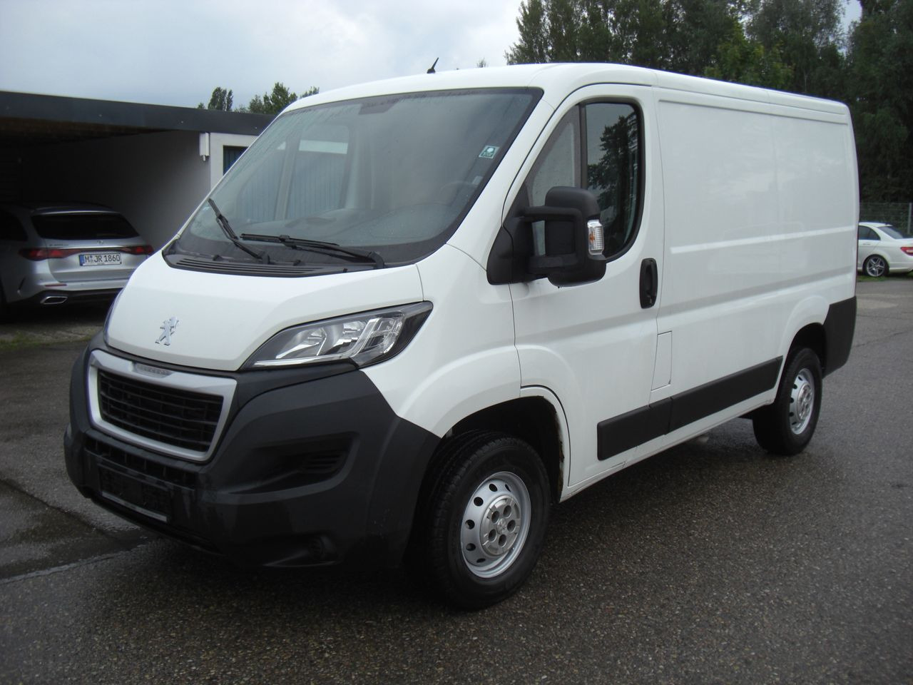 Peugeot BOXER 2,0 KURZ/NIEDRIG - Furgoncino: foto 1 Peugeot BOXER 2,0 KURZ/NIEDRIG - Furgoncino: foto 1