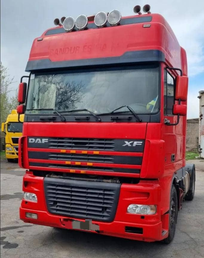 DAF XF 95 - Trattore stradale: foto 1 DAF XF 95 - Trattore stradale: foto 1