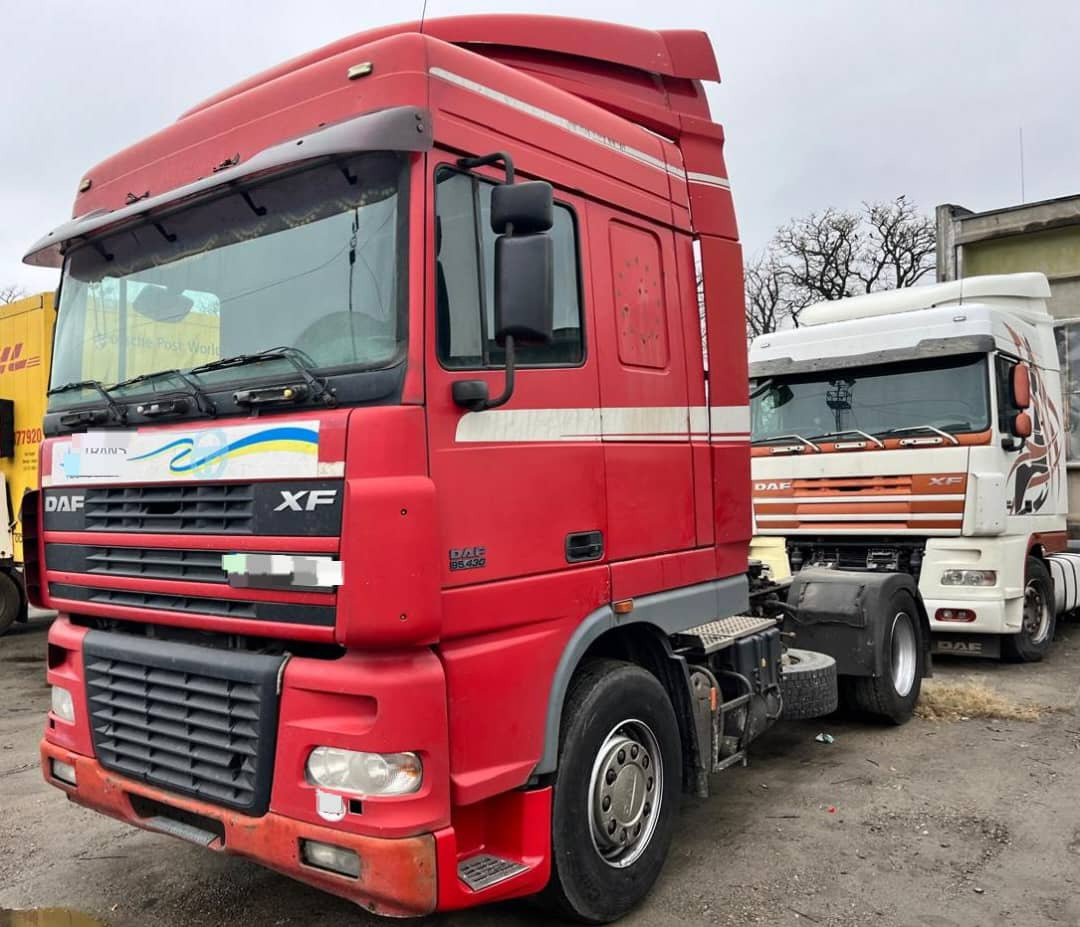 DAF XF 95 - Trattore stradale: foto 1 DAF XF 95 - Trattore stradale: foto 1