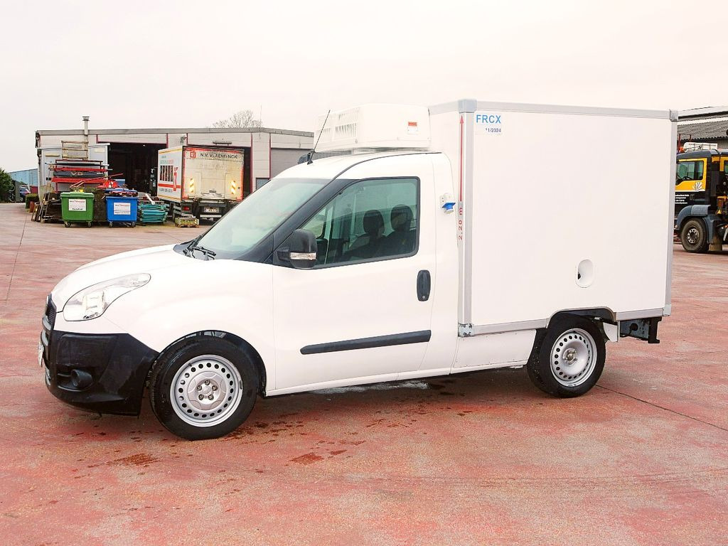 Fiat 1.3 DOBLO KUHLKOFFER RELEC FROD TR22 -20C - Furgone frigo: foto 4 Fiat 1.3 DOBLO KUHLKOFFER RELEC FROD TR22 -20C - Furgone frigo: foto 4
