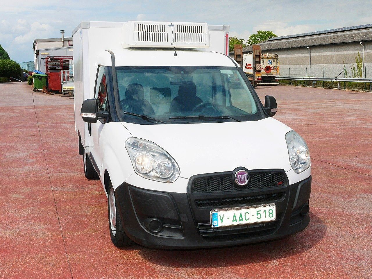 Fiat DOBLO 1.3 KUHLKOFFER RELEC FROID TR 22 -20C - Furgone frigo: foto 1 Fiat DOBLO 1.3 KUHLKOFFER RELEC FROID TR 22 -20C - Furgone frigo: foto 1