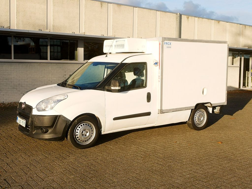 Fiat DOBLO 1.6 KUHLKOFFER CARRIER XARIOS -20 / AIRCO - Furgone frigo: foto 5 Fiat DOBLO 1.6 KUHLKOFFER CARRIER XARIOS -20 / AIRCO - Furgone frigo: foto 5