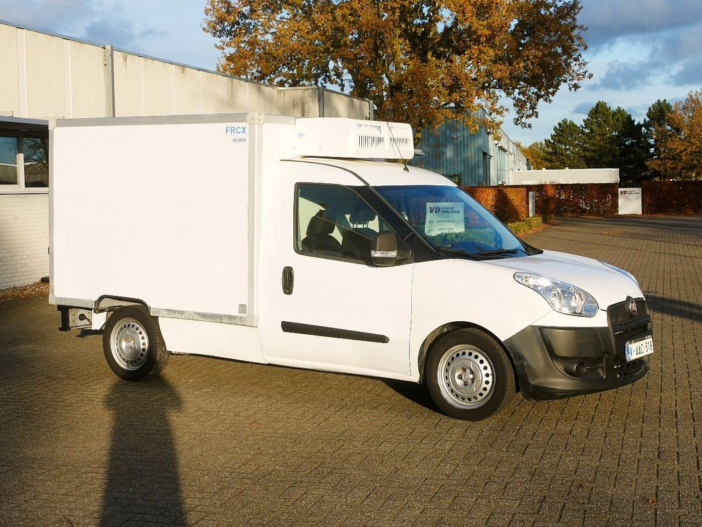 Fiat DOBLO 1.6 KUHLKOFFER CARRIER XARIOS -20 / AIRCO - Furgone frigo: foto 3 Fiat DOBLO 1.6 KUHLKOFFER CARRIER XARIOS -20 / AIRCO - Furgone frigo: foto 3