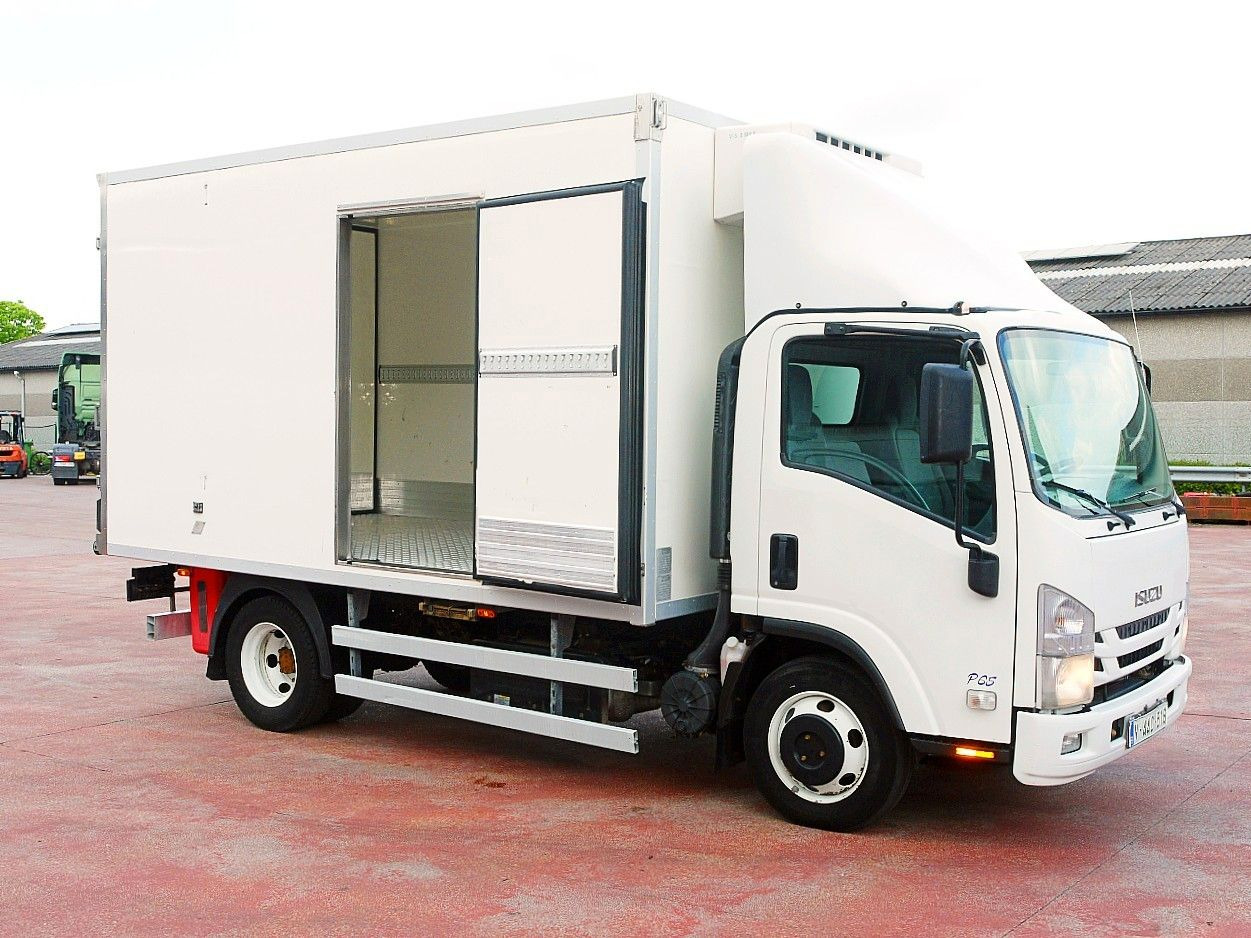 Isuzu N2R 75 KUHLKOFFER THERMOKING V500 MAX €6 - Furgone frigo: foto 3 Isuzu N2R 75 KUHLKOFFER THERMOKING V500 MAX €6 - Furgone frigo: foto 3