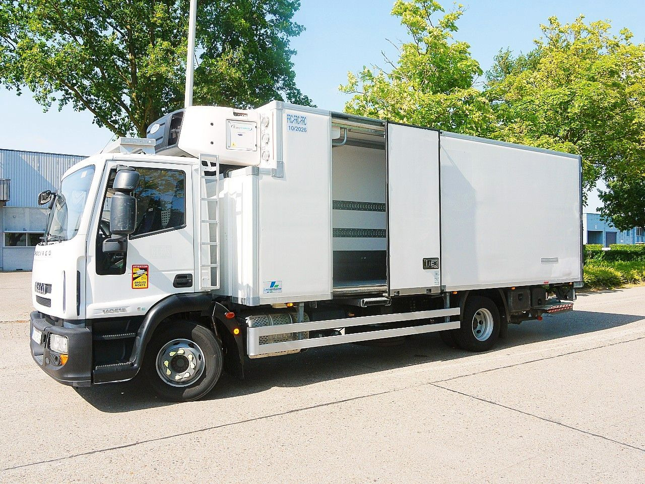 Iveco 140E19 EUROCARGO KUHLKOFFER CARRIER SUPRA 1250MT - Autocarro frigorifero: foto 3 Iveco 140E19 EUROCARGO KUHLKOFFER CARRIER SUPRA 1250MT - Autocarro frigorifero: foto 3