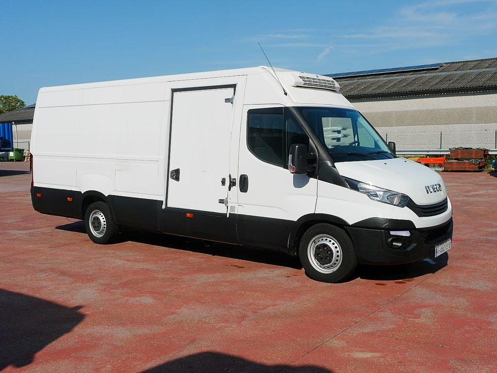 Iveco 35S18 DAILY KUHLKASTENWAGEN THERMOKING V300 MT - Furgone frigo: foto 2 Iveco 35S18 DAILY KUHLKASTENWAGEN THERMOKING V300 MT - Furgone frigo: foto 2