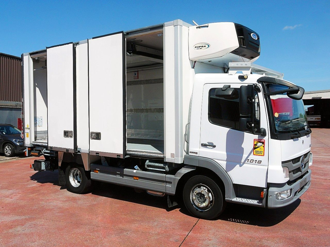 Mercedes-Benz 1018 ATEGO KUHLKOFFER CARRIER SUPRA 850 MT - Autocarro frigorifero: foto 3 Mercedes-Benz 1018 ATEGO KUHLKOFFER CARRIER SUPRA 850 MT - Autocarro frigorifero: foto 3