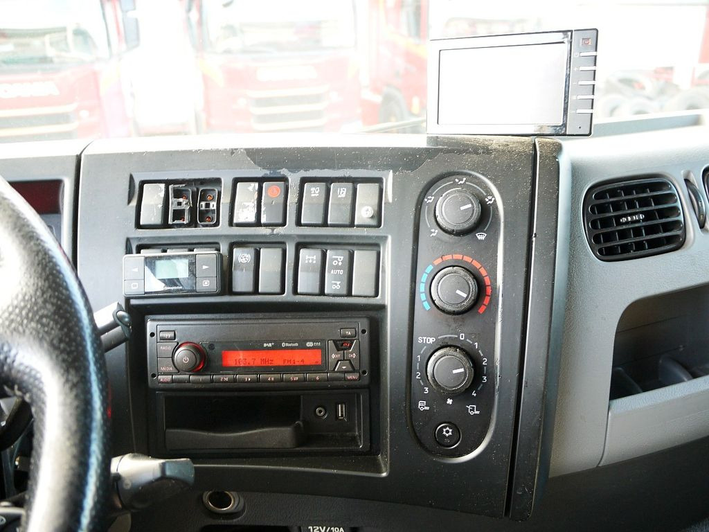 Autocarro frigorifero Renault 26.320 D KUHLKOFFER THERMOKING MT T1200  6X2 A/C: foto 15