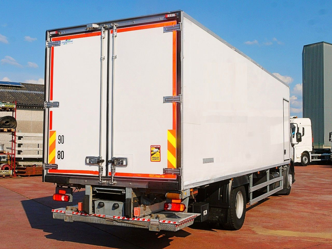 Autocarro frigorifero Renault D19.280 KUHLKOFFER CARRIER SUPRA 1150 MT: foto 6 Autocarro frigorifero Renault D19.280 KUHLKOFFER CARRIER SUPRA 1150 MT: foto 6