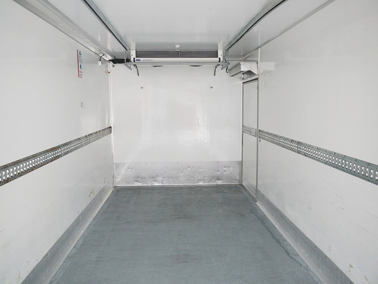 Autocarro frigorifero Renault D19.280 KUHLKOFFER CARRIER SUPRA 1150 MT: foto 8 Autocarro frigorifero Renault D19.280 KUHLKOFFER CARRIER SUPRA 1150 MT: foto 8