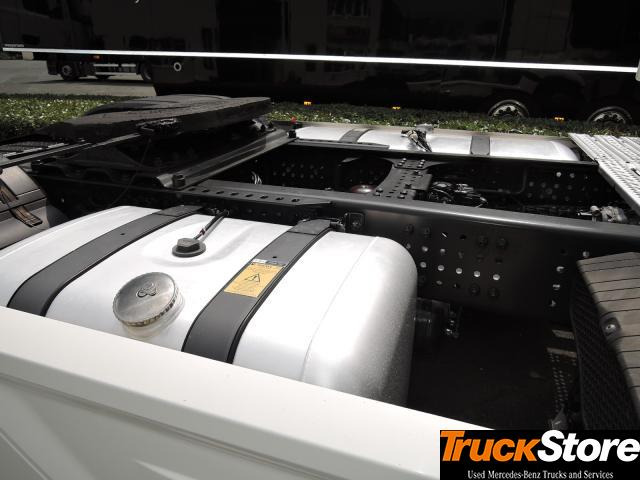 Mercedes-Benz Actros 1845 LS - Trattore stradale: foto 2 Mercedes-Benz Actros 1845 LS - Trattore stradale: foto 2